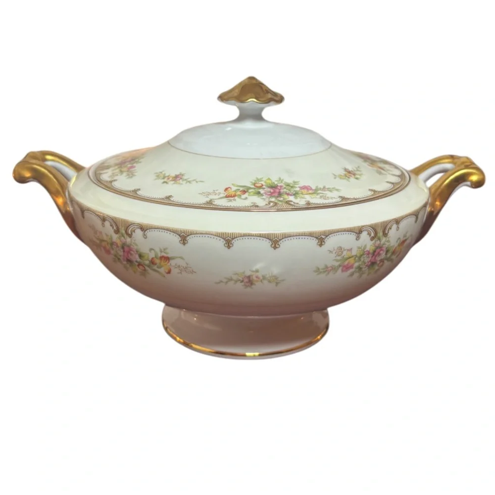 Royal Embassy Soup Tureen Covered Casserole Dish Lincoln Japan Vintage Rose Pink